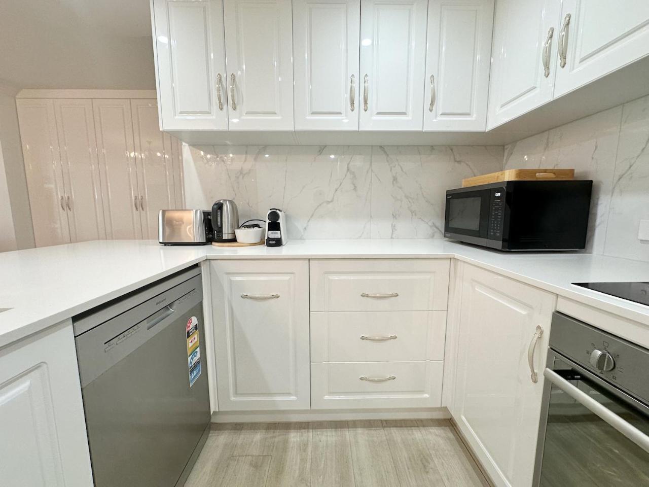 Phoenician Resort, Broadbeach Apartment
